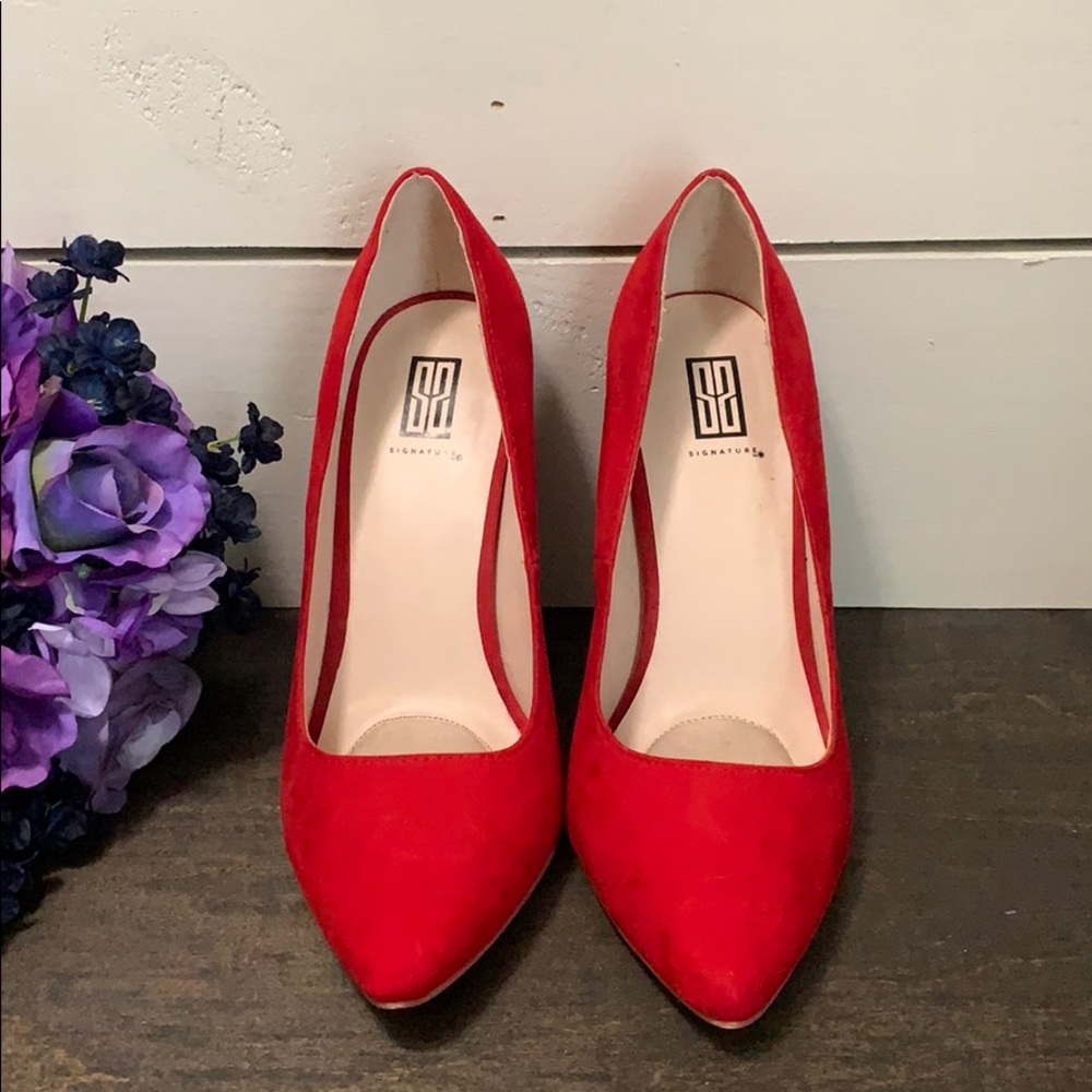 Red High Heels - Picture 3 of 4